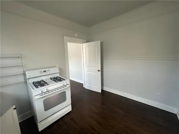 $1,500 | 2012 East Beauregard Street, Chalmette, LA 70043