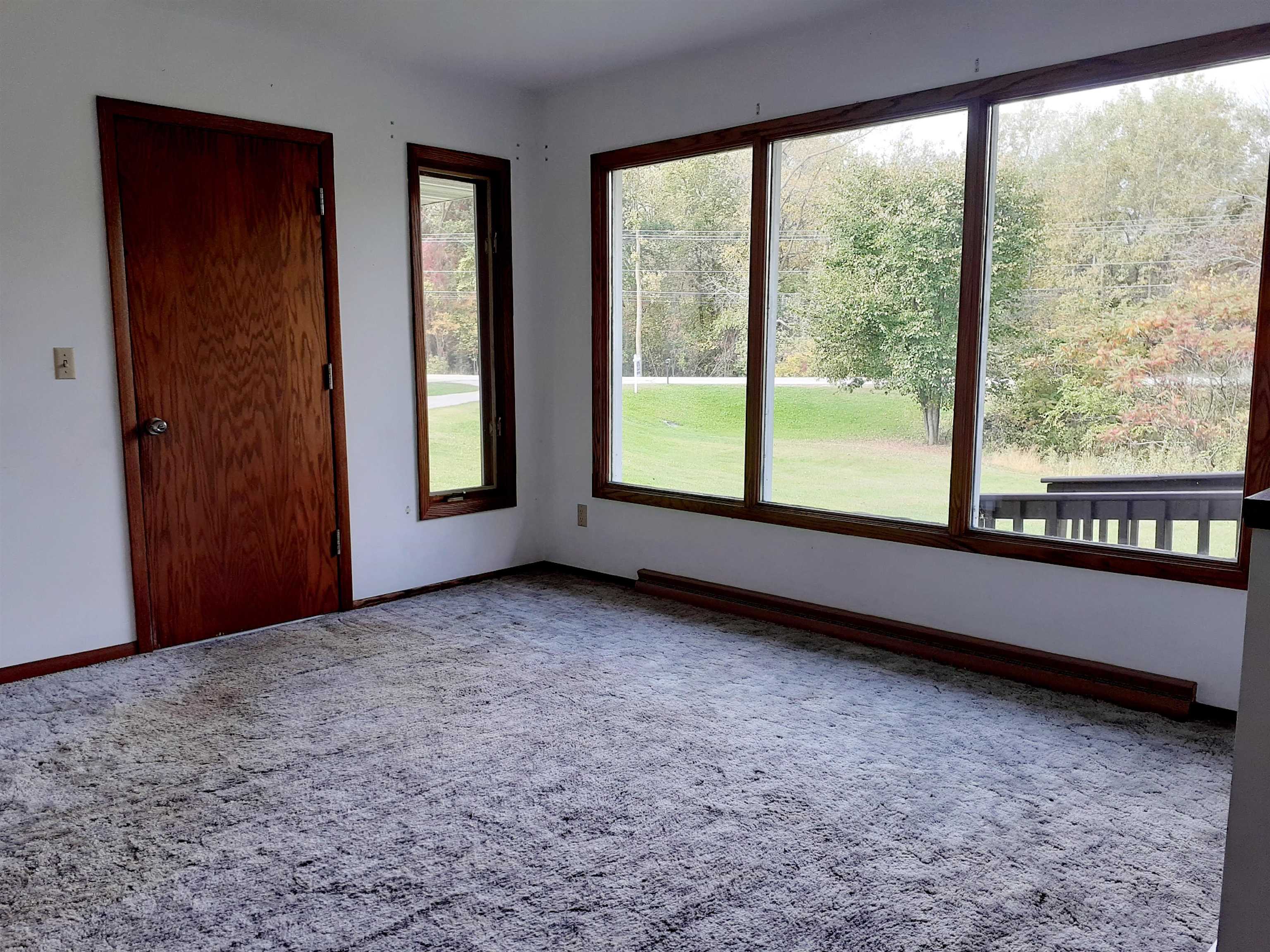 5730 North Ballard Road Appleton, WI 54913 - Photo 4 of 47