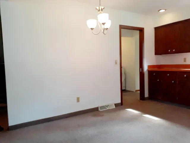 $374,900 | 5730 North Ballard Road, Appleton, WI 54913