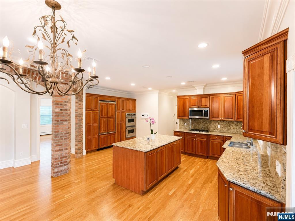 377 Ruckman Road Closter, NJ 07624 - Photo 12 of 22
