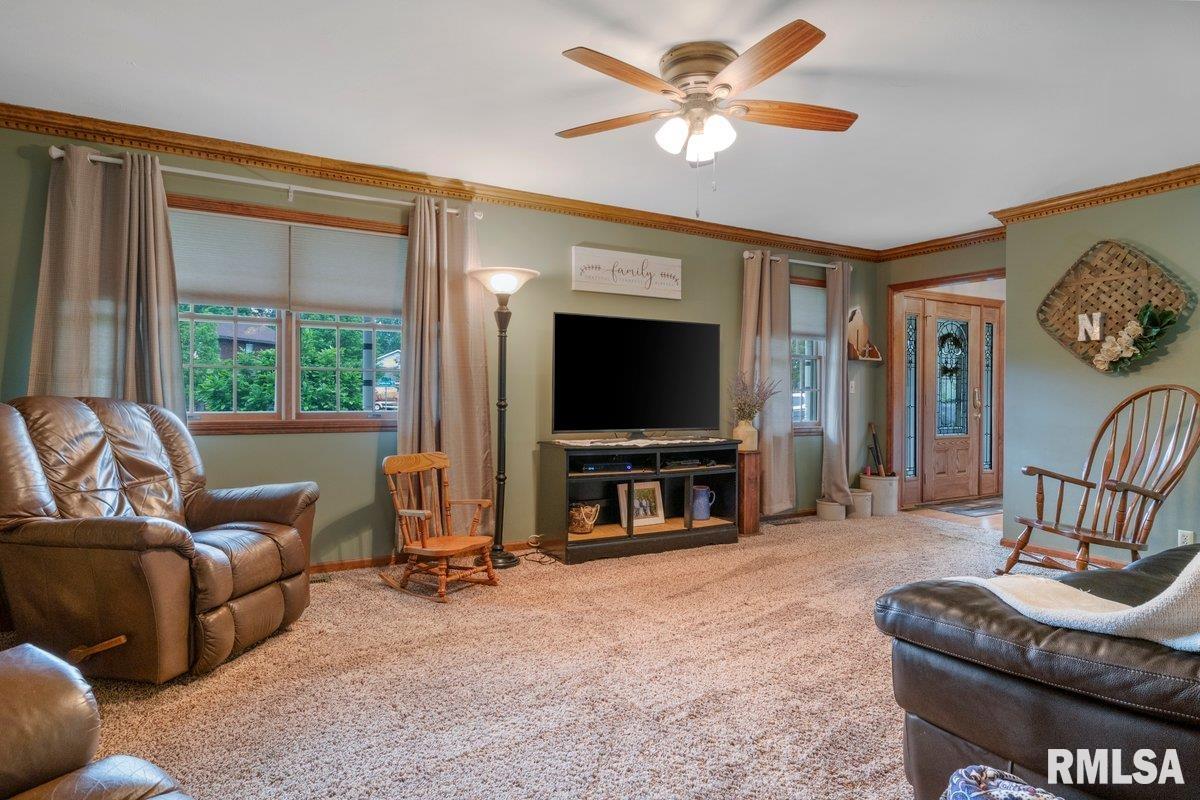 8121 Tack Lane Springfield, IL 62712 - Photo 8 of 39