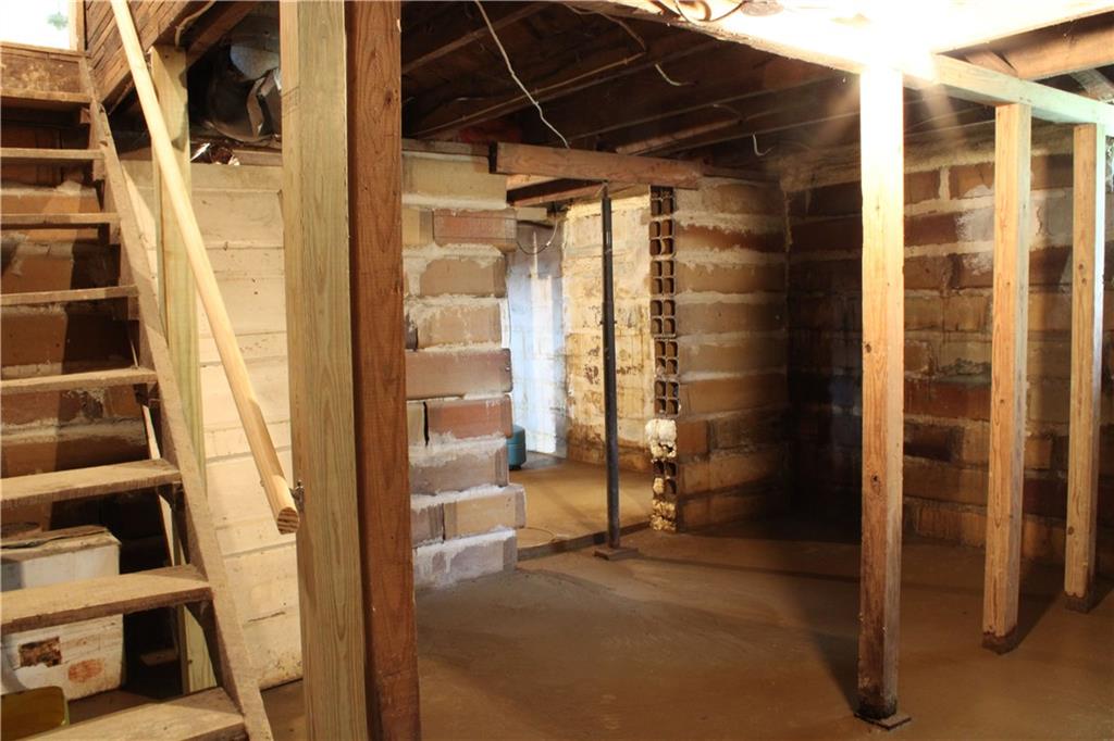 2351 East Kelly Branch Road Bloomfield, IN 47424 - Photo 25 of 46