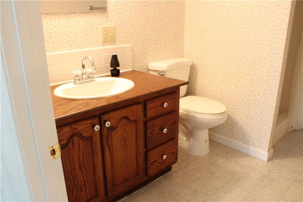 2351 East Kelly Branch Road Bloomfield, IN 47424 - Photo 4 of 46