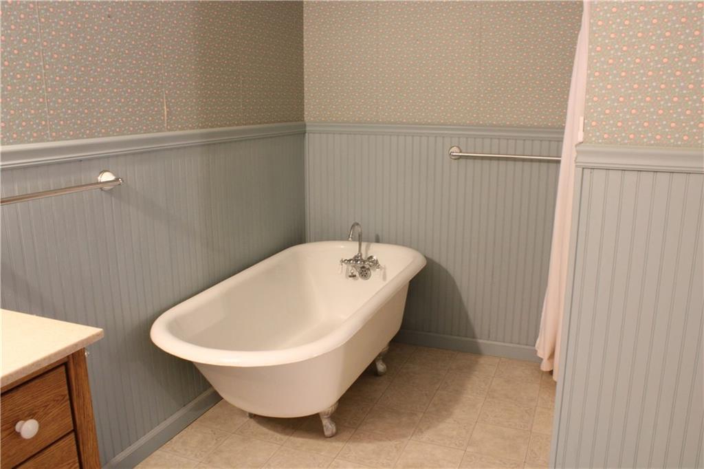 2351 East Kelly Branch Road Bloomfield, IN 47424 - Photo 6 of 46