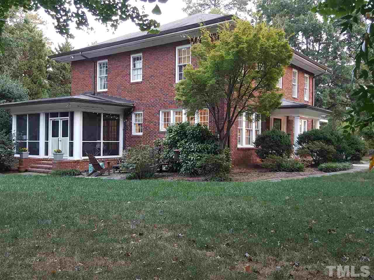 302 Hawthorne Road Raleigh, NC 27605 - Photo 3 of 25