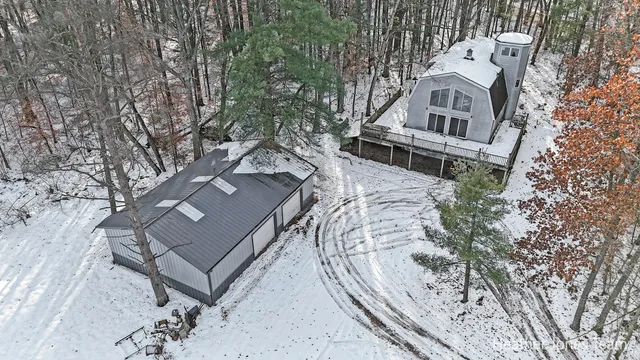 $499,000 | 10136 Connelley Avenue Northeast, Greenville, MI 48838