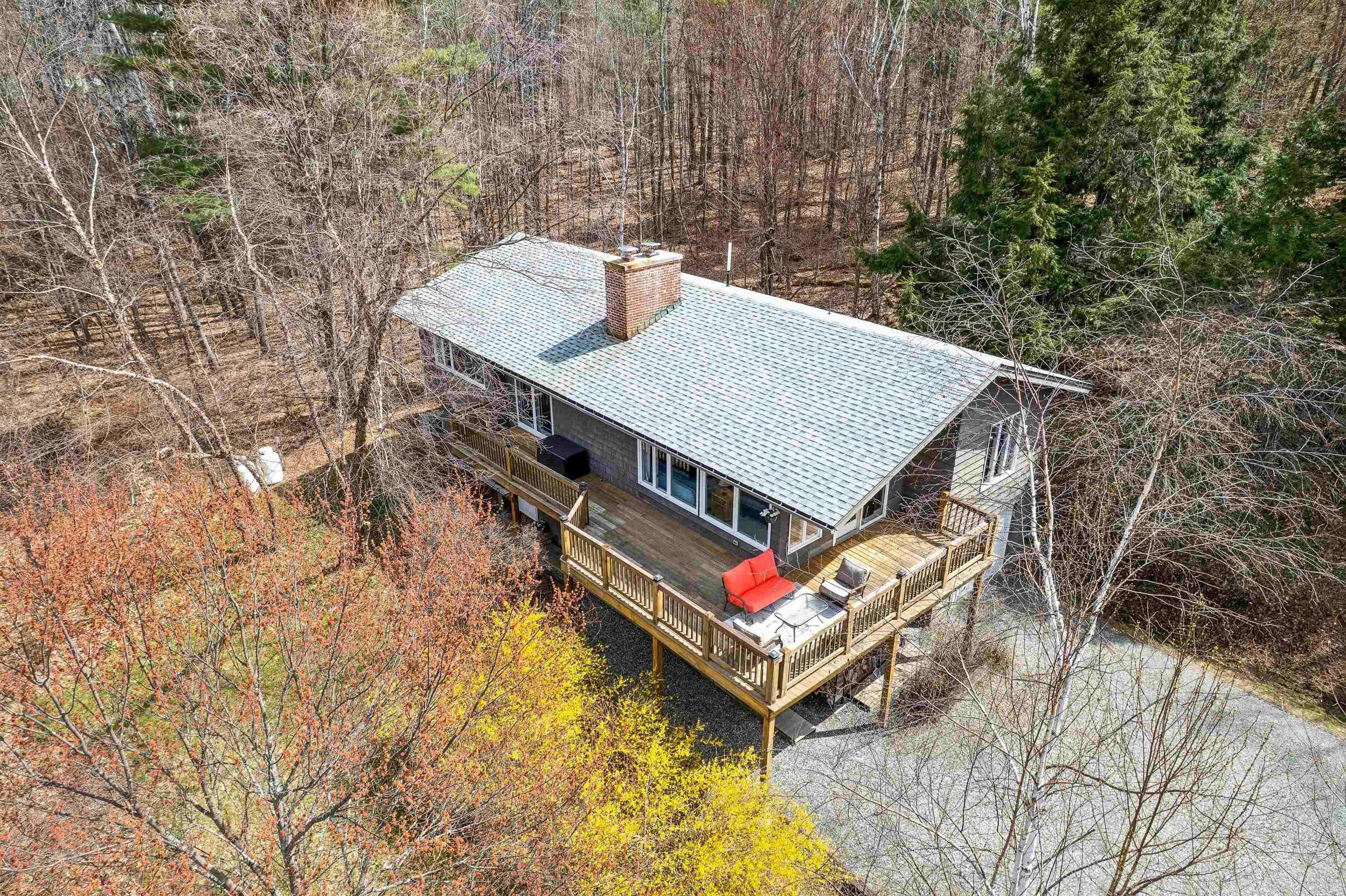 48 Westview Lane Lebanon, NH 03766 - Photo 2 of 40