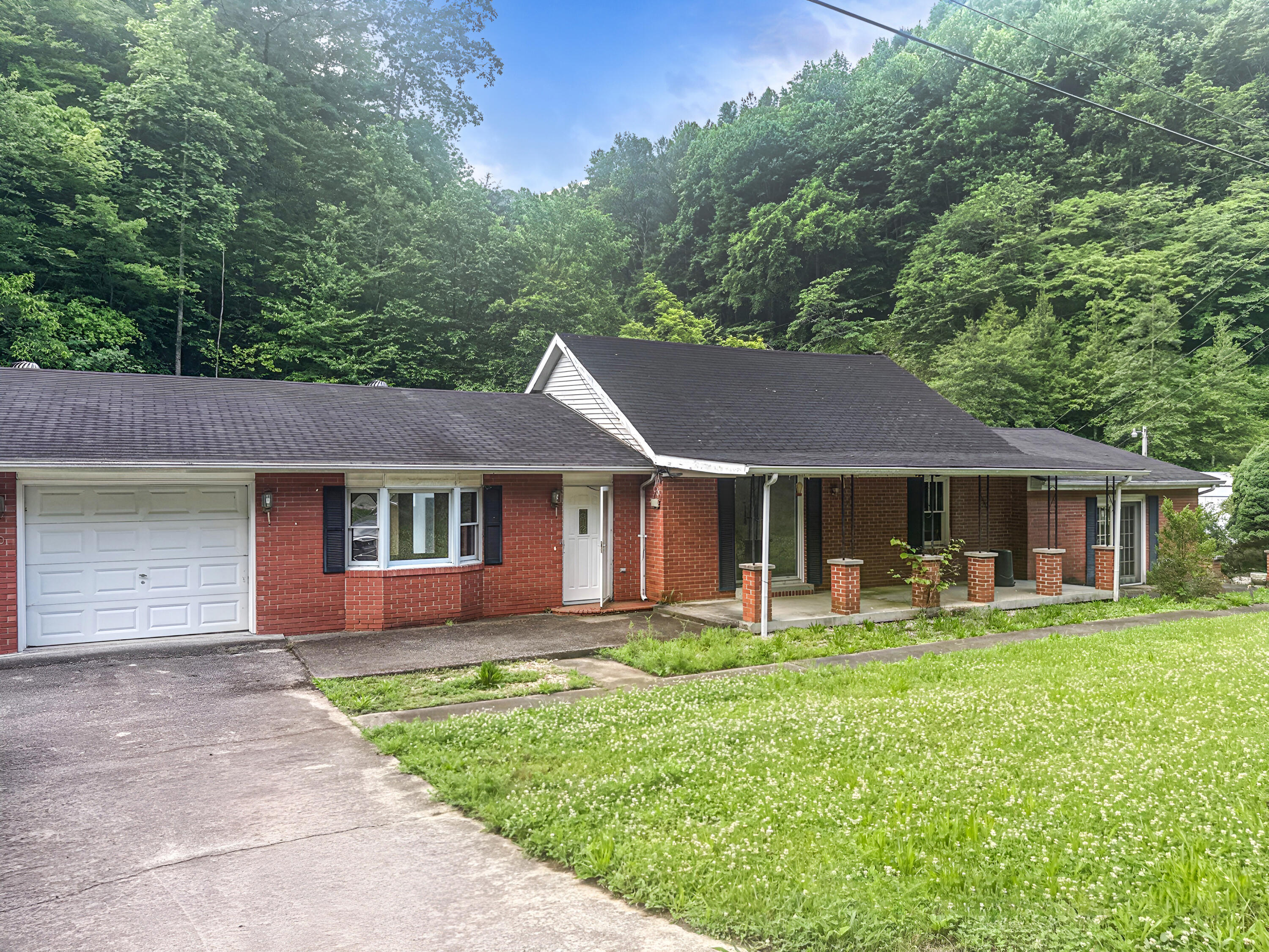 2101 Town Hl Road Jackson, KY 41339 - Photo 1 of 11 1-May 27 2026 09_40am-5QZ7