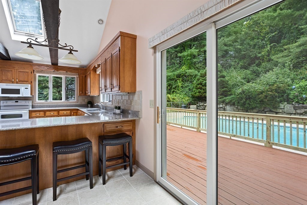 90 Sears Road Southborough, MA 01772 - Photo 12 of 33 Gallery Image 12