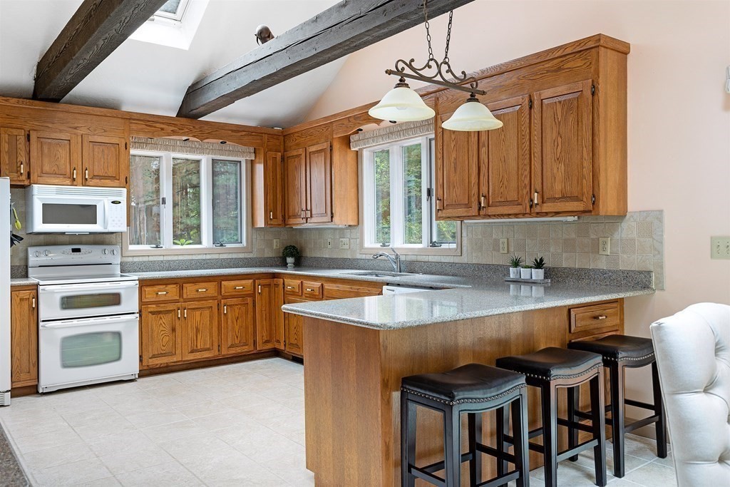 90 Sears Road Southborough, MA 01772 - Photo 8 of 33 Gallery Image 8