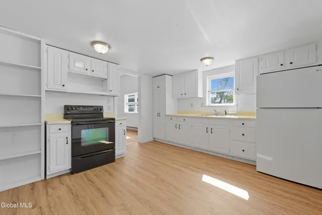 $1,700 | 101 Walworth Street, Saratoga Springs, NY 12866