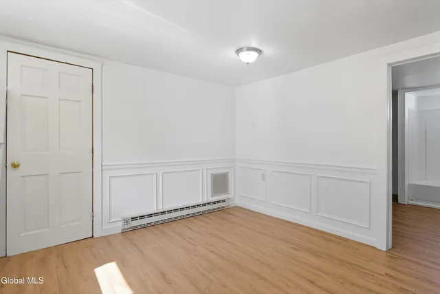 $1,700 | 101 Walworth Street, Saratoga Springs, NY 12866