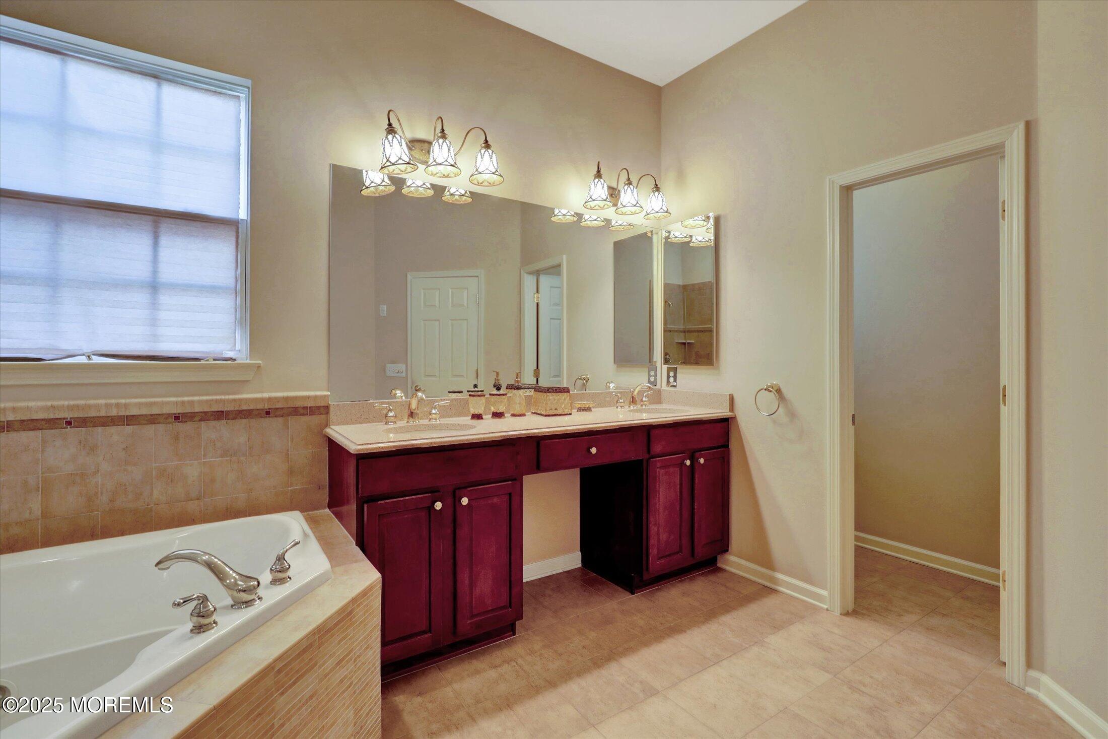 117 Gables Way Jackson, NJ 08527 - Photo 15 of 42 23-Primary Bathroom