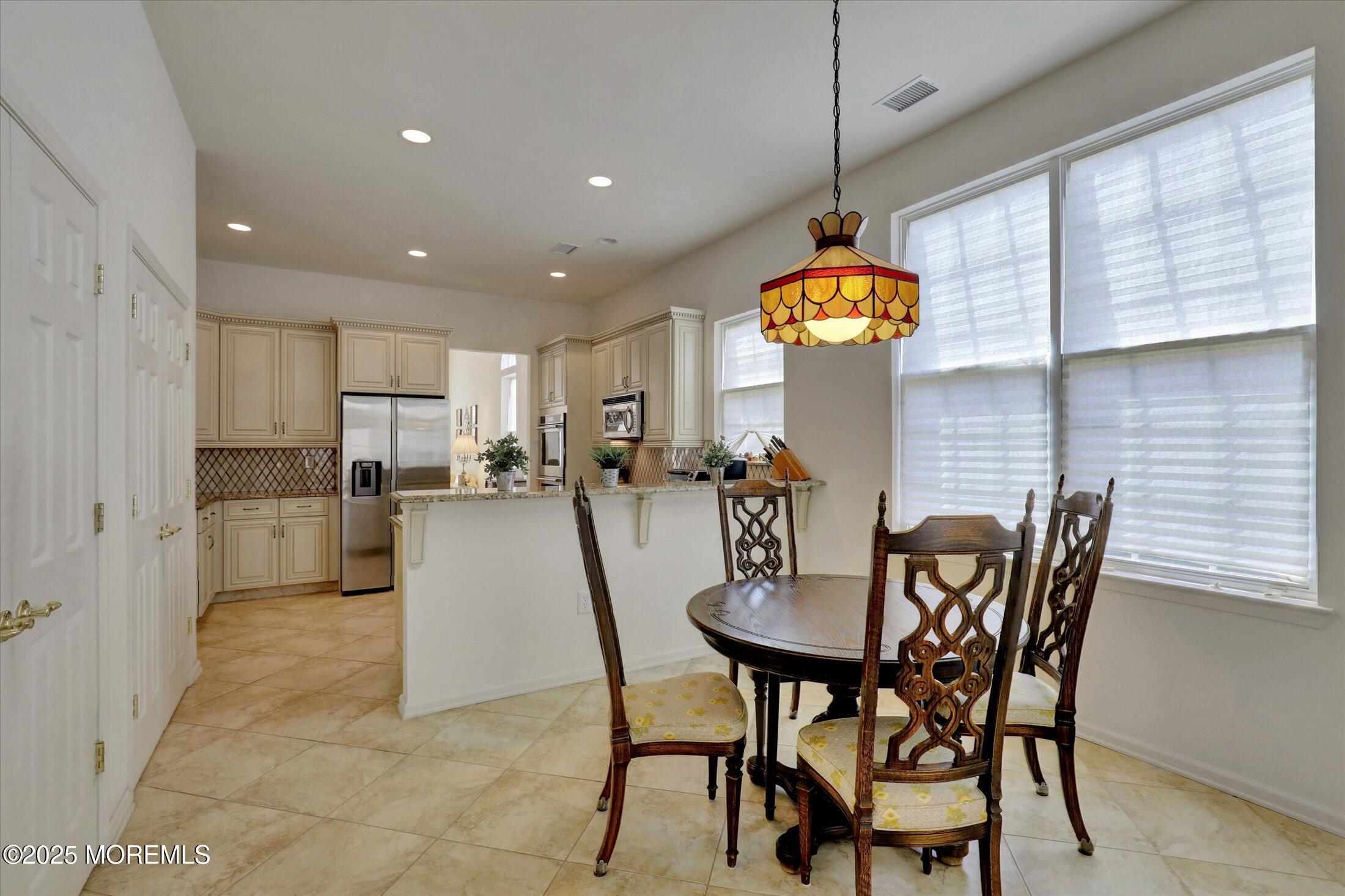 117 Gables Way Jackson, NJ 08527 - Photo 9 of 42 15-Breakfast Area