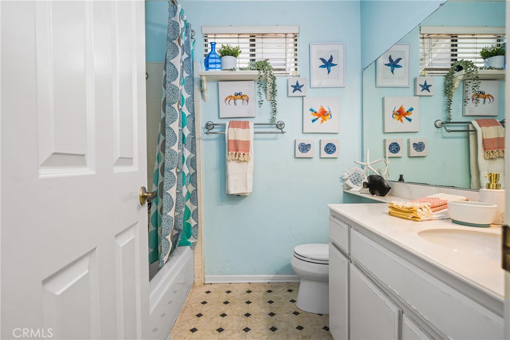 10 Brookstone Avenue Irvine, CA 92604 - Photo 42 of 67 a room with a refrigerator and a sink