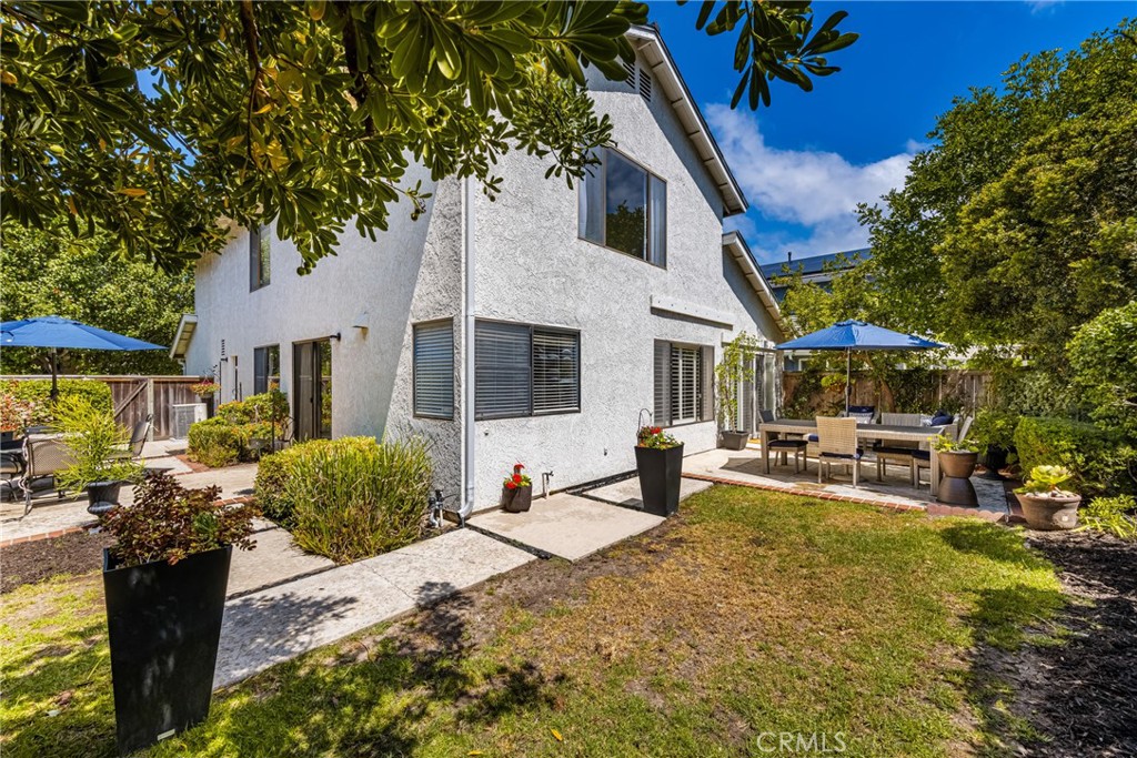 10 Brookstone Avenue Irvine, CA 92604 - Photo 49 of 67 a front view of a house with a patio