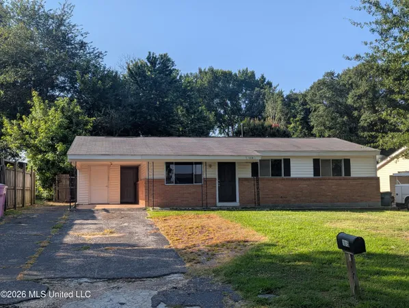 $1,295 | 1915 Southaven Circle West, Southaven, MS 38671