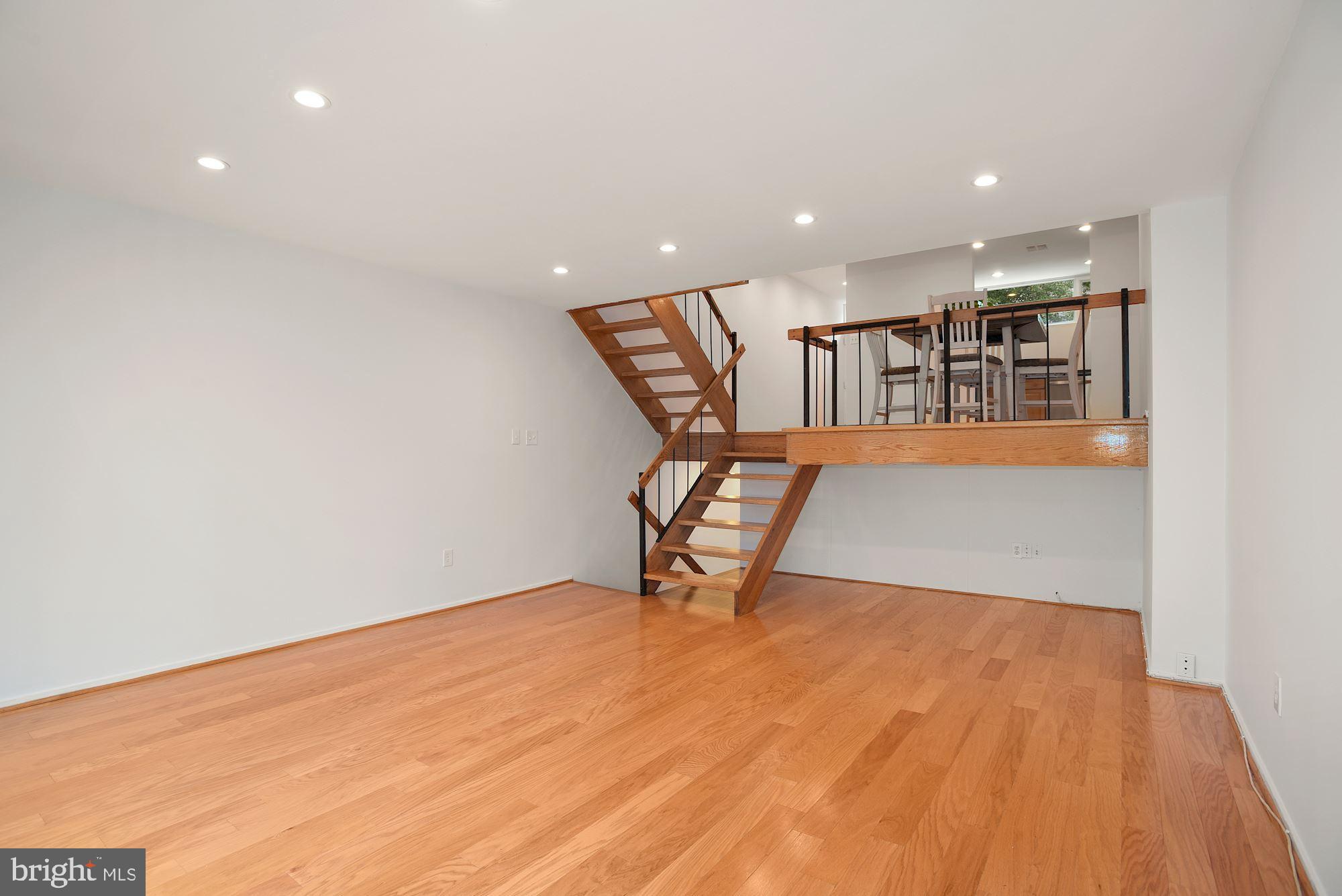 11520 Hickory Cluster Reston, VA 20190 - Photo 14 of 35