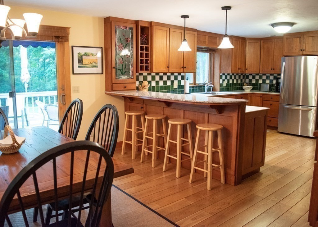 56 Prospect Street Rutland, MA 01543 - Photo 4 of 42