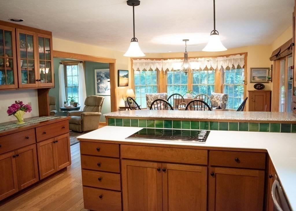 56 Prospect Street Rutland, MA 01543 - Photo 7 of 42