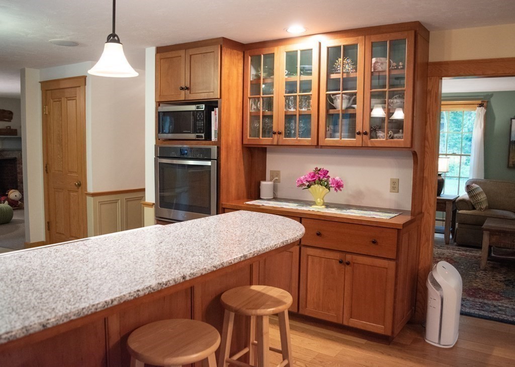 56 Prospect Street Rutland, MA 01543 - Photo 9 of 42