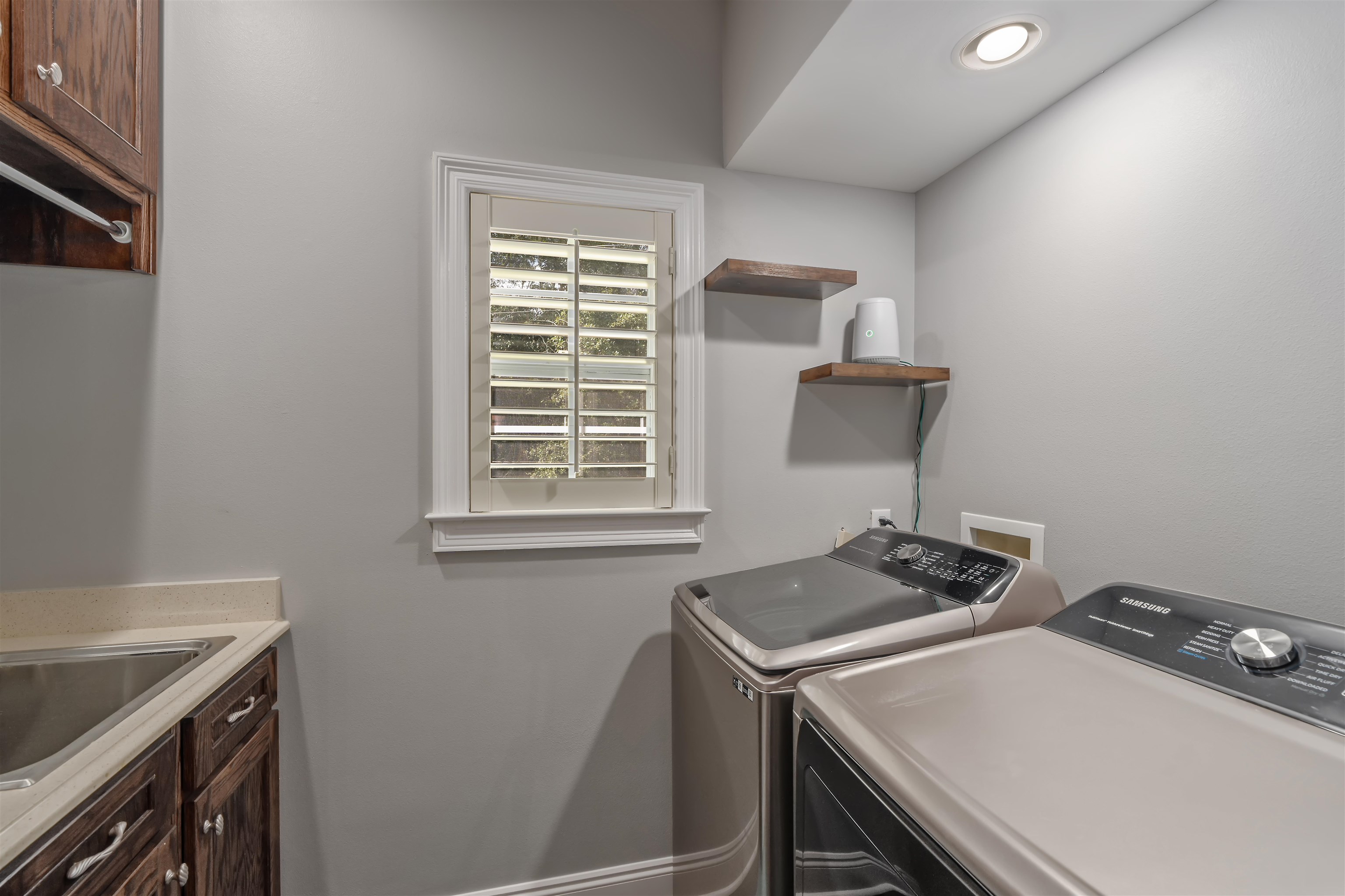25591 Waterworld Road Robertsdale, AL 36567 - Photo 25 of 33 Laundry