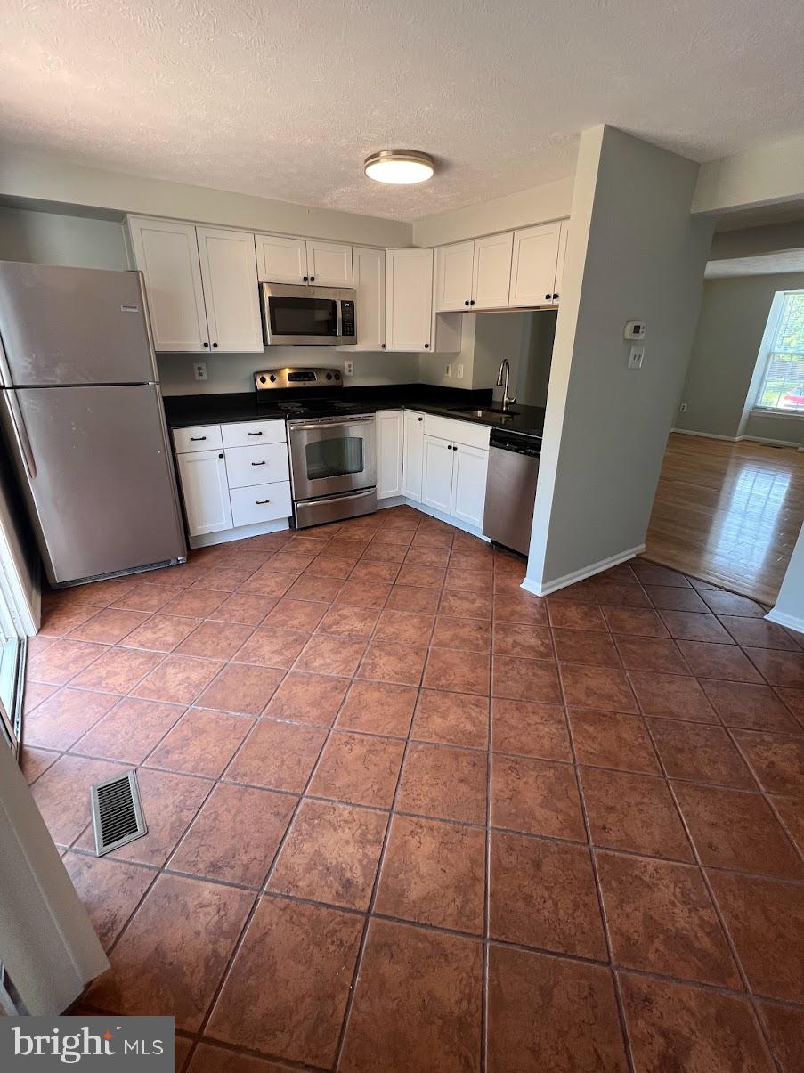 2205 Riding Crop Way Windsor Mill, MD 21244 - Photo 5 of 21