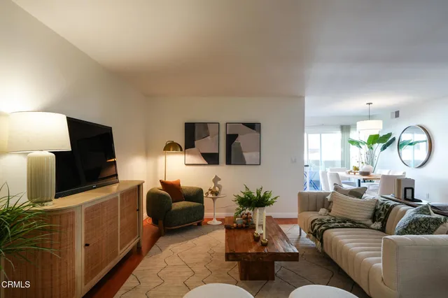 $618,000 | 120 South Sierra Madre Boulevard, Unit 205, Pasadena, CA 91107