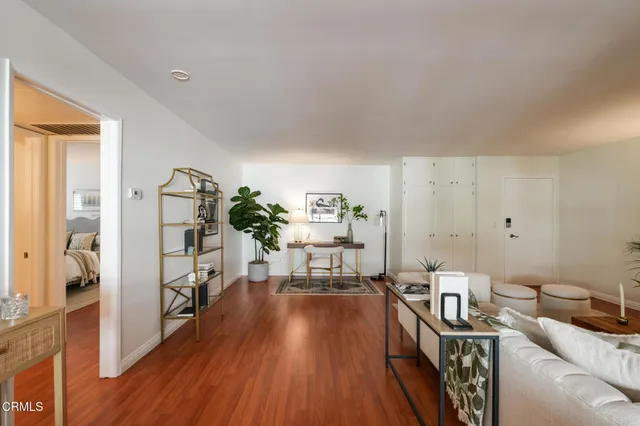 $618,000 | 120 South Sierra Madre Boulevard, Unit 205, Pasadena, CA 91107