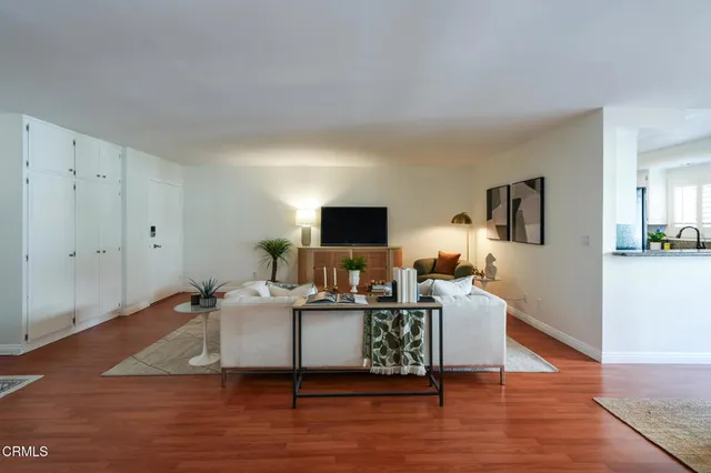 $618,000 | 120 South Sierra Madre Boulevard, Unit 205, Pasadena, CA 91107