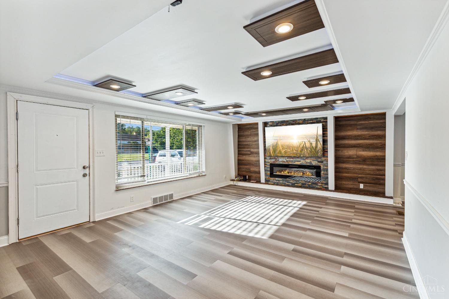 5455 Fox Road Cincinnati, OH 45239 - Photo 4 of 36 Gallery Image 4