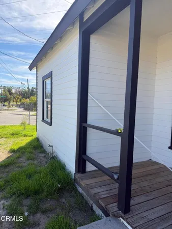 a view of front door of house