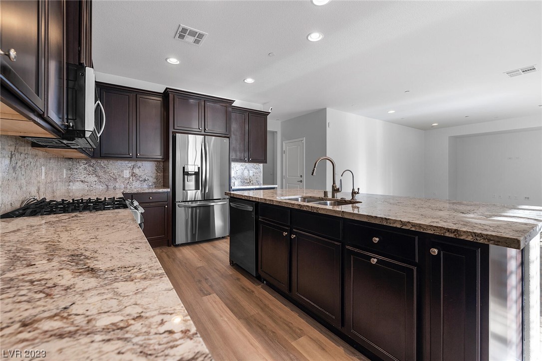 2577 Sable Ridge Street Henderson, NV 89044 - Photo 12 of 43 Gallery Image 12
