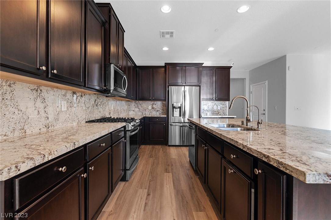 2577 Sable Ridge Street Henderson, NV 89044 - Photo 3 of 43 Gallery Image 3