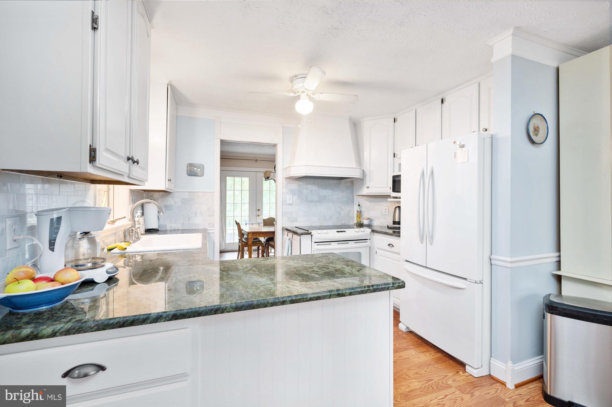 6218 Colchester Road Fairfax, VA 22030 - Photo 12 of 52 Gallery Image 12