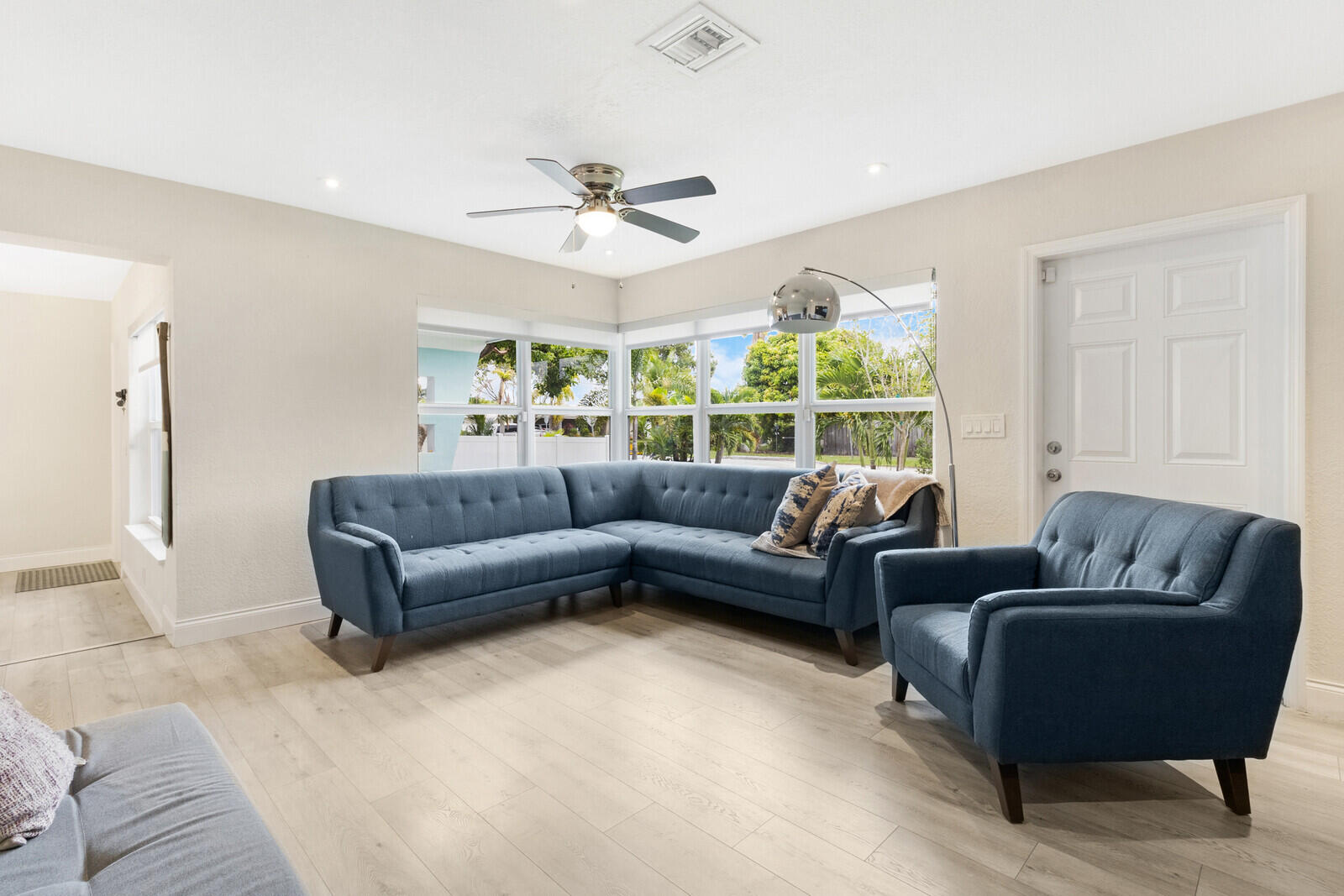 2101 Northeast 4th Way Boca Raton, FL 33431 - Photo 11 of 38 06_HD2101_ne_4th_way6_mls