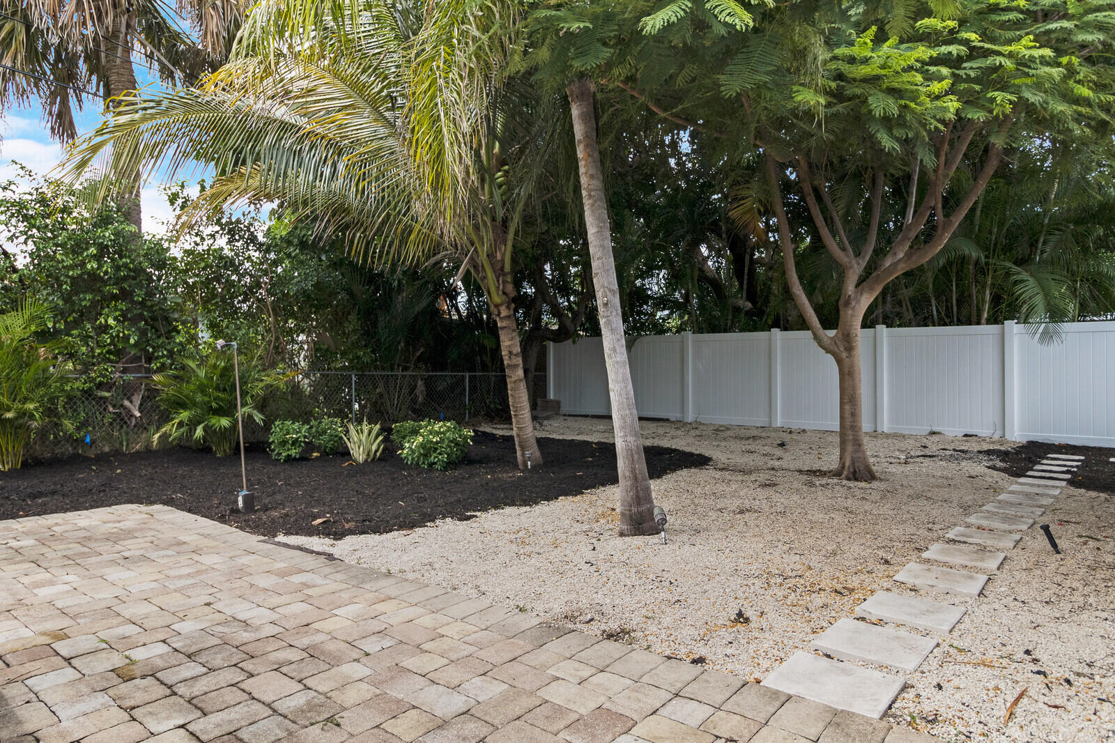 2101 Northeast 4th Way Boca Raton, FL 33431 - Photo 23 of 38 30_HD2101_ne_4th_way30_mls