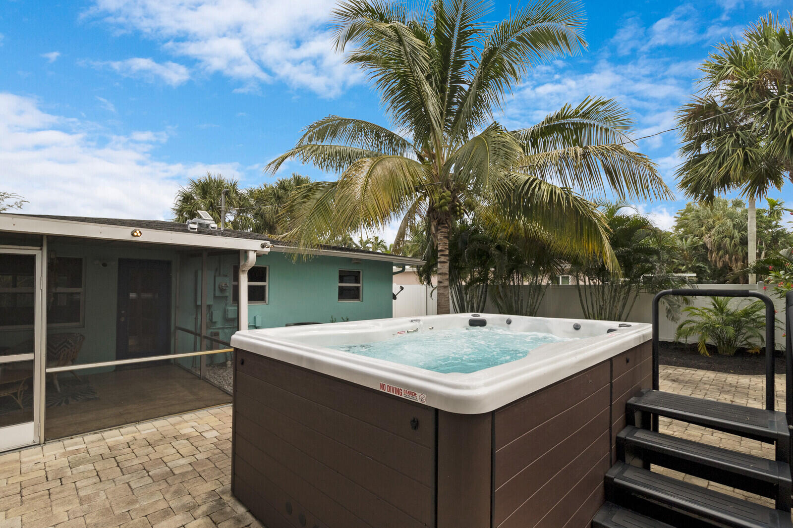 2101 Northeast 4th Way Boca Raton, FL 33431 - Photo 25 of 38 38_HD2101_ne_4th_way38_mls