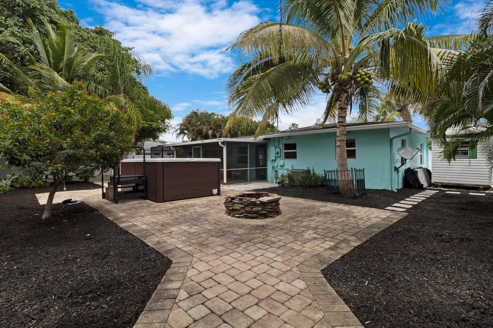 2101 Northeast 4th Way Boca Raton, FL 33431 - Photo 27 of 38 36_HD2101_ne_4th_way36_mls