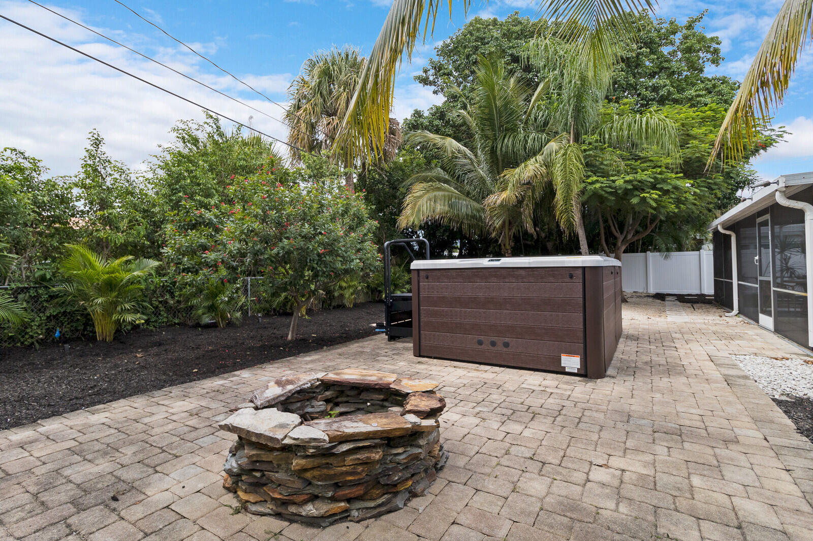 2101 Northeast 4th Way Boca Raton, FL 33431 - Photo 28 of 38 35_HD2101_ne_4th_way35_mls