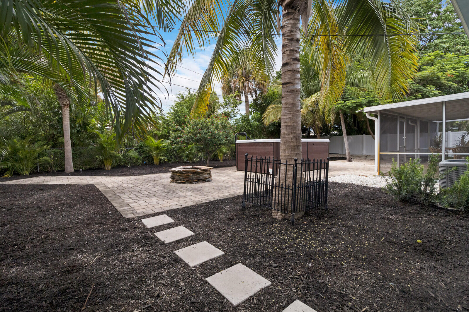 2101 Northeast 4th Way Boca Raton, FL 33431 - Photo 31 of 38 32_HD2101_ne_4th_way32_mls