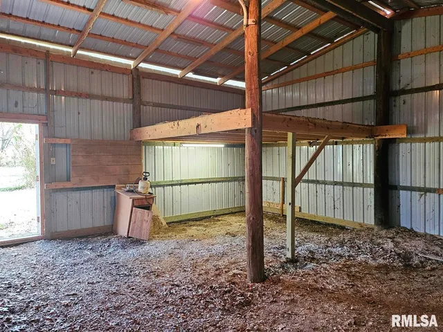 $265,000 | 13973 Halliday Road, Shipman, IL 62685