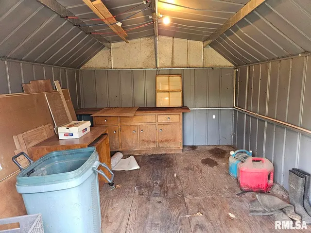 $265,000 | 13973 Halliday Road, Shipman, IL 62685