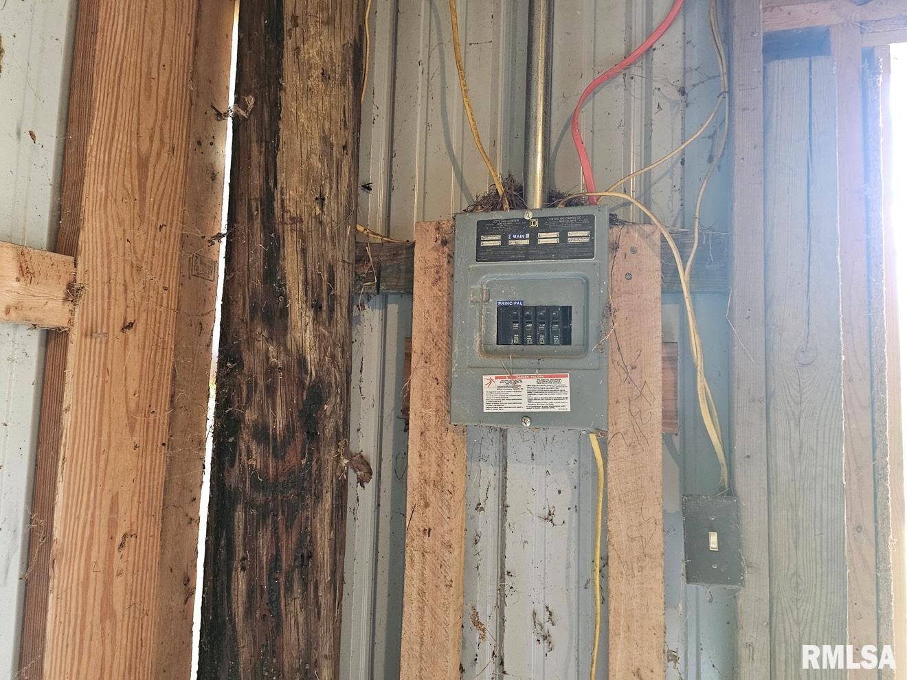 13973 Halliday Road Shipman, IL 62685 - Photo 14 of 66