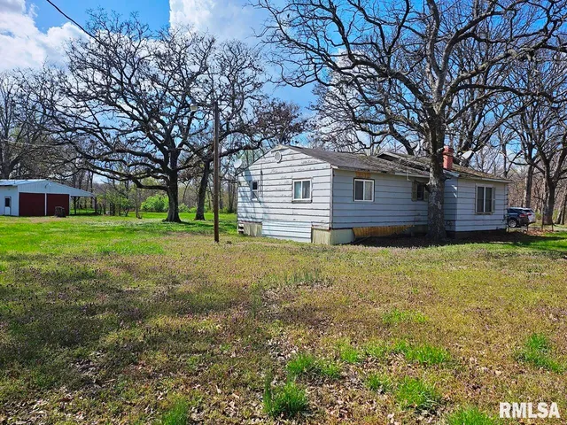 $265,000 | 13973 Halliday Road, Shipman, IL 62685