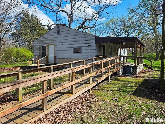 $265,000 | 13973 Halliday Road, Shipman, IL 62685