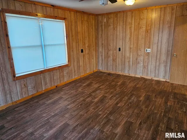 $265,000 | 13973 Halliday Road, Shipman, IL 62685