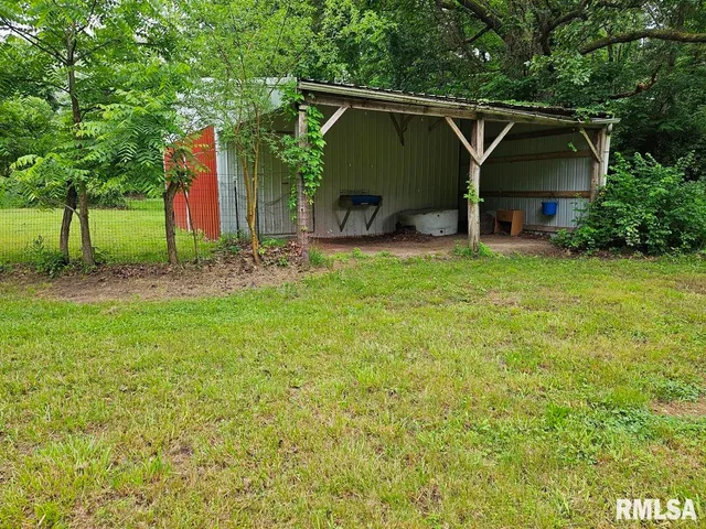 $265,000 | 13973 Halliday Road, Shipman, IL 62685