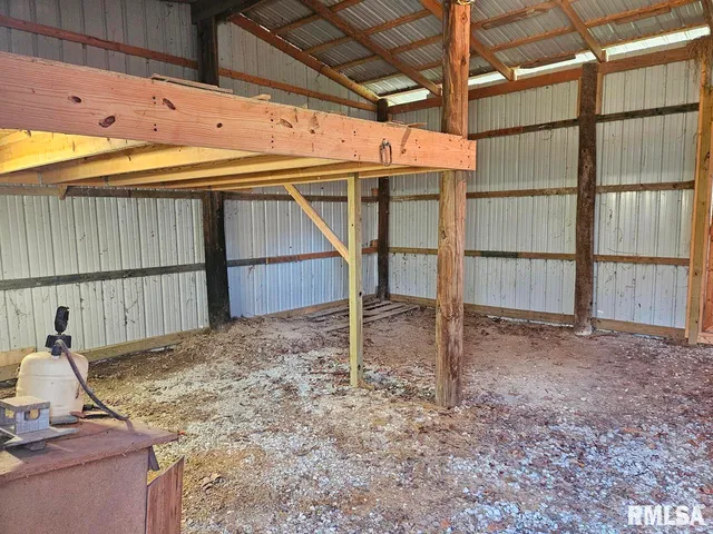 $265,000 | 13973 Halliday Road, Shipman, IL 62685