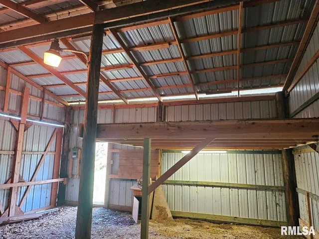 $265,000 | 13973 Halliday Road, Shipman, IL 62685